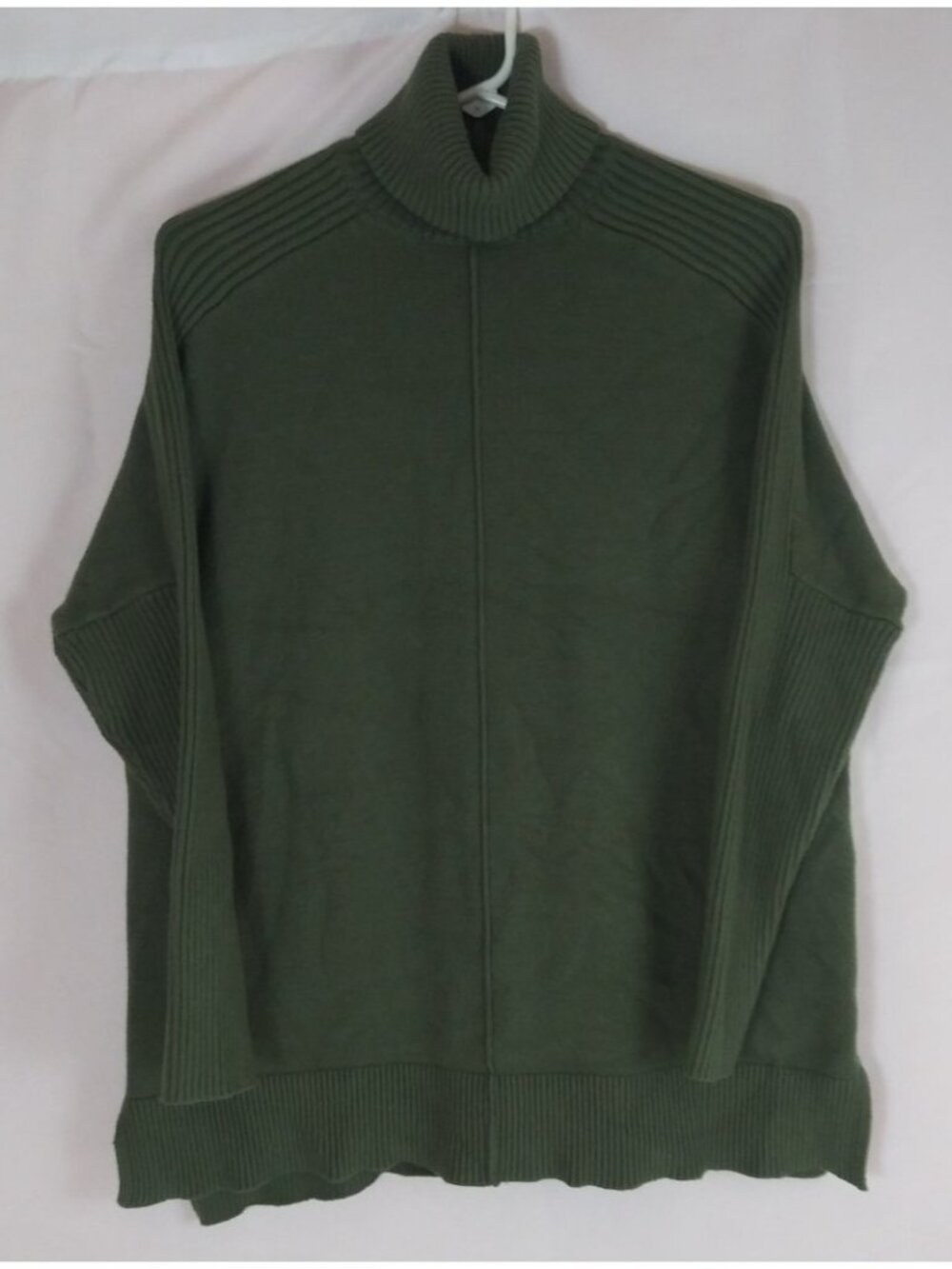 Time And Tru Women's Olive Green Longline Turtleneck Sweater Blouse Size Large